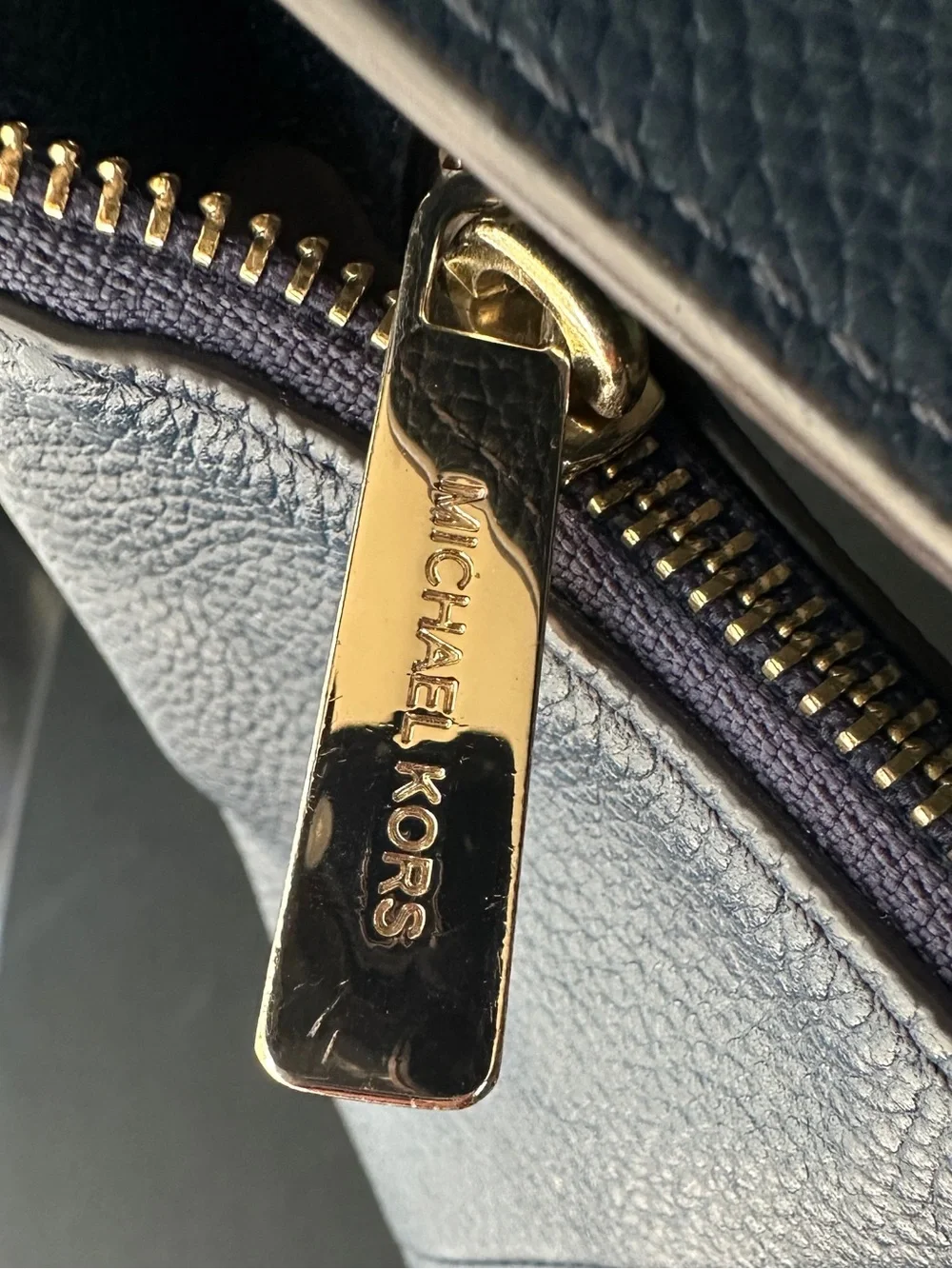 Michael Kors Aria Large Leather Bag in Navy
